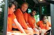 Die Drei von der Müllabfuhr und ihre 'Nummer 4': 'Käpt’n' Werner Träsch, Ralle und Tarik mit Schülerpraktikant Dennis. Die Drei von der Müllabfuhr und ihre 'Nummer 4': 'Käpt’n' Werner Träsch, Ralle und Tarik mit Schülerpraktikant Dennis.