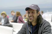 Skipper und Meeresbiologe Jos&eacute; Casado (vo.) auf einem Touristenschiff in der Stra&szlig;e von Gibraltar, wo er Forschungsdaten &uuml;ber die Orcas erfasst