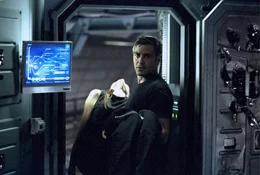 C123-6 Kelvin (George Clooney) takes desperate measures following the sudden appearance of his wife Rheya (Natascha McElhone). Not for sale or duplication.