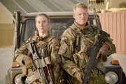 Ein Auslandseinsatz, zwei Soldaten &ndash; Alina (33) und Peter (39) wollen im Ernstfall ihr Heimatland verteidigen.