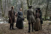 Outlander
Staffel 6
Folge 1
Sam Heughan als Jamie Fraser, Caitriona Balfe als Claire Randall, Alexander Vlahos als Allan Christie, Jessica Reynolds als Malva Christie und Mark Lewis Jones als Tom Christie Outlander
Staffel 6
Folge 1
Sam Heughan als Jamie Fraser, Caitriona Balfe als Claire Randall, Alexander Vlahos als Allan Christie, Jessica Reynolds als Malva Christie und Mark Lewis Jones als Tom Christie