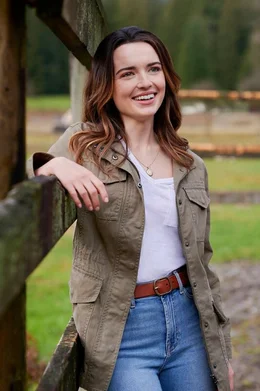 Als Prinzessin Amelia (Philippa Northeast) durch Amerika reist, um den K&uuml;nstler Wes n&auml;her kennenzulernen, verliebt sie sich in ihren Leibw&auml;chter Grady.