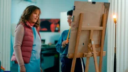 Reinigungskraft Maria (Karin Viard, l.) freundet sich mit der unkonventionellen Kunststudentin Naomie (No&eacute;e Abita) an.