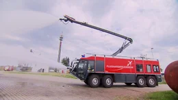 Etwa 12.500 Liter Wasser fasst der Tank des L&ouml;schfahrzeugs.