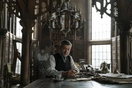 Alfred (Andy Serkis)