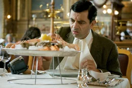Mr. Bean (Rowan Atkinson) hat bei der Lotterie seiner Kirchengemeinde das gro&szlig;e Los gezogen: eine Woche Urlaub in Frankreich und dazu eine brandneue Videokamera.