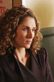 Detective Stella Bonasera (Melina Kanakaredes) ist geschockt: Das Interesse an der schönen Wohnung mit Blick auf den Central Park ist das Mordmotiv.