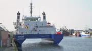 Im Jahr 2010 wurde die Borkum als Flaggschiff des Wasserzolls in Dienst gestellt.
