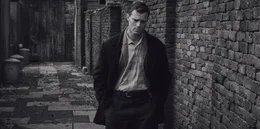 Pa (Jamie Dornan)