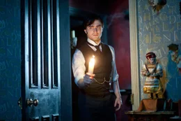 Arthur Kipps (Daniel Radcliffe)