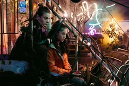 L-R: TJ (B&eacute;la Gabor Lenz), Klara (Samirah Breuer)