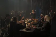 Rhaenyra Targaryen (Emma D'Arcy, Mitte) Rhaenyra Targaryen (Emma D'Arcy, Mitte)