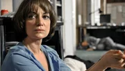 Aus einer Übung wird der Ernstfall: Karla Lorenz (Natalia Wörner) und ihr Kollege Nikolaus Tanz sind ebenso wie das Botschaftspersonal in der Hand von Extremisten. Aus einer Übung wird der Ernstfall: Karla Lorenz (Natalia Wörner) und ihr Kollege Nikolaus Tanz sind ebenso wie das Botschaftspersonal in der Hand von Extremisten.
