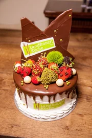 Nachspeise: Erdbeer-Tiramisu-Torte.