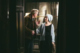 Vertraute N&auml;he: Neuzugang Thomas Wintersperger (Ulrich Tukur, l.) und die Ballettt&auml;nzerin Nina (Sibel Kekilli, r.), die mal wieder im Dorf ist.