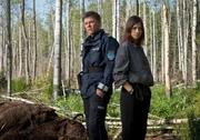 Kriminaltechnikerin Dr. Viktoria Wex (Claudia Eisinger) und Dorfpolizist Leon Pawlak (Sebastian Hülk). Weiteres Bildmaterial finden Sie unter www.br-foto.de.