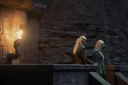 Aemond Targaryen (Ewan Mitchell, l.); Helaena Targaryen (Phia Saban, r.) Aemond Targaryen (Ewan Mitchell, l.); Helaena Targaryen (Phia Saban, r.)