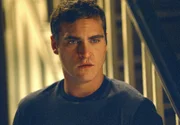 Ein gnadenloser Kampf ums &Uuml;berleben beginnt: Merrill (Joaquin Phoenix) ...