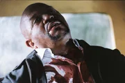 Wieder gibt es ein Opfer zu beklagen: Ken Karsch (Charles S. Dutton) ...