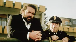 Inspector Rizzo (Bud Spencer, l.) und Caputo (Enzo Cannavale) machen sich auf die abenteuerliche Suche nach einem verschleppten Wissenschaftler.