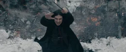 Ezra Miller als Credence Barebone / Aurelius Dumbledore