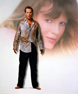 Walter (Bruce Willis, l.) hat ein Problem: F&uuml;r das bevorstehende Gesch&auml;ftsessen braucht er eine Vorzeigedame. Die Braut namens Nadia (Kim Basinger, r.), die sein Bruder anschleppt, sorgt im Verlauf eines verr&uuml;ckten Abends daf&uuml;r, dass der Finanzexperte nun zwei Probleme hat ...