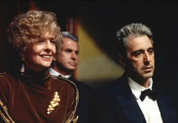 Kay Adams Michelson (Diane Keaton, l.); Don Michael Corleone (Al Pacino, r.)