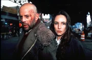 L-R: James Cole (Bruce Willis) und Kathryn Railly (Madeleine Stowe)
