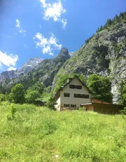 Wimbachschloss, Nationalpark Berchtesgaden. Ehemaliges Jagdschloss von Prinzregent Luitpold, heute Gasthaus, von Cathi Lichtmannegger und ihrem Mann gepachtet.