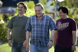 Waren mal eben kurz Grillkohle kaufen und den Baumarkt ausrauben: (v.l.n.r.) die drei Freunde Helmut (Ingo Naujoks), Georg (Jan-Gregor Kremp) und Frank (R&uuml;diger Klink) ...