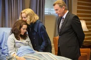 Als Paige (Rachel McAdams, l.) im Krankenhaus aus dem Koma erwacht, eilen ihre Eltern Bill (Sam Neill, r.) und Rita Thornton (Jessica Lange, M.) sofort herbei, um sie nach Hause zu holen. Das ist auch gar kein Problem, denn Paige kann sich an kaum etwas aus ihrer Vergangenheit erinnern, auch nicht daran, dass sie vor ihrem Unfall aus ganz bestimmten Gr&uuml;nden keinen Kontakt mehr zu ihren Eltern hatte ...