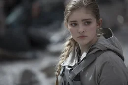 Bezahlt teuer f&uuml;r ihr mitf&uuml;hlendes Herz: Primrose (Willow Shields) ...