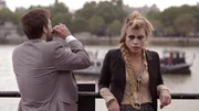 Harry Keegan (Paul Nicholls, l.), Belle (Billie Piper). Harry Keegan (Paul Nicholls, l.), Belle (Billie Piper).