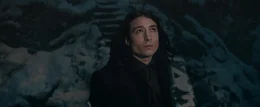 Ezra Miller als Credence Barebone / Aurelius Dumbledore