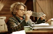 Der erfolgreiche Autor Mort Rainey (Johnny Depp) hat eine Schreibblockade, die ihn am Arbeiten hindert.