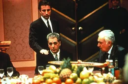 Don Michael Corleone (Al Pacino, vonre) und Vincent Mancini-Corleone (Andy Garcia)