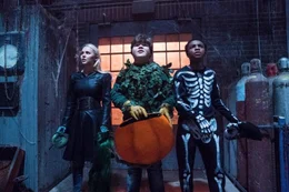 Madison Iseman (Sarah), Jeremy Ray Taylor (Sonny), Caleel Harris (Sam).