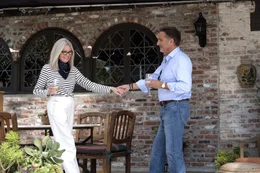Diane (Diane Keaton) lernt den charmanten Piloten Mitchell (Andy Garcia) kennen.