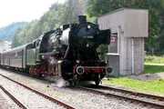 Dampflok 50 2988 auf der Strecke. Dampflok 50 2988 auf der Strecke.
