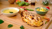 Ob Fisch, Fleisch, Zwiebelkuchen oder Pasta - in dieser Folge wird gebacken! Yvonne Willicks freut sich über den Besuch von Gastronomin Victoria Fonseka aus Neuss. Passend zum Motto der Sendung landet ein ganzer Fisch im Ofen - schonend gegart im dekorativen Salzteig. Dazu gibt es eine cremige Kokossoße und einen frischen Mangosalat. Ob Fisch, Fleisch, Zwiebelkuchen oder Pasta - in dieser Folge wird gebacken! Yvonne Willicks freut sich über den Besuch von Gastronomin Victoria Fonseka aus Neuss. Passend zum Motto der Sendung landet ein ganzer Fisch im Ofen - schonend gegart im dekorativen Salzteig. Dazu gibt es eine cremige Kokossoße und einen frischen Mangosalat.