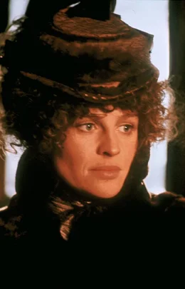 Constance Miller (Julie Christie)
