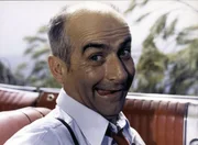 Die extreme Hitze und Fl&uuml;ssigkeitsmangel machen Henry Roubier (Louis de Fun&egrave;s) zu schaffen.