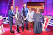 ARD/SWR MEISTER DES ALLTAGS, Das Wissensquiz. Moderator Florian Weber stellt im SWR Wissensquiz &bdquo;Meister des Alltags&ldquo; die Alltagstauglichkeit seiner prominenten Kandidaten auf die Probe. v.li. Bodo Bach, Enie van de Meiklokjes, Florian Weber, Wigald Boning und Alice Hoffmann.