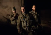 Als Regierungsbeauftragter muss Matt (Josh Brolin, M.) den eskalierenden Drogenkrieg unter Kontrolle halten. Keine leichte Aufgabe, da Drogenboss Diaz nicht mit fairen Mitteln spielt ...