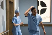 Elly Winter (Juliane Fisch, l.); Dr. Matteo Moreau (Mike Adler, r.)