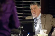Det. Vince Korsak (Bruce McGill) und sein Team arbeiten an einem neuen Fall: Ermordete junge Frauen, die als Puppen zurechtgemacht sind, werden an einem Bushäuschen drapiert. Det. Vince Korsak (Bruce McGill) und sein Team arbeiten an einem neuen Fall: Ermordete junge Frauen, die als Puppen zurechtgemacht sind, werden an einem Bushäuschen drapiert.