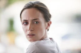 Obwohl sie zur knallharten K&auml;mpferin ausgebildet, hat sie ihr Herz am rechten Fleck: Kate (Emily Blunt) ...