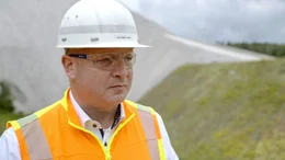 NDR Fernsehen UNSER FLUSS SOLL LEBEN, "NDR Story", am Montag (27.01.25) um 22:00 Uhr. Matthias Pfaff, Leiter des Werks Werra von K+S, stellt sich den Fragen. Warum unternehmen sie nicht  mehr zum Schutz der Werra?
