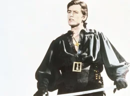 Julien de Saint Preux (Alain Delon) ist in das Schloss des Marquis de Vigogne eingedrungen, um seinen Bruder Guillaume zu r&auml;chen.