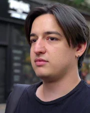 Ein junger Demonstrant bei einer Demonstration gegen Waffen und Gewalt. Ein junger Demonstrant bei einer Demonstration gegen Waffen und Gewalt.